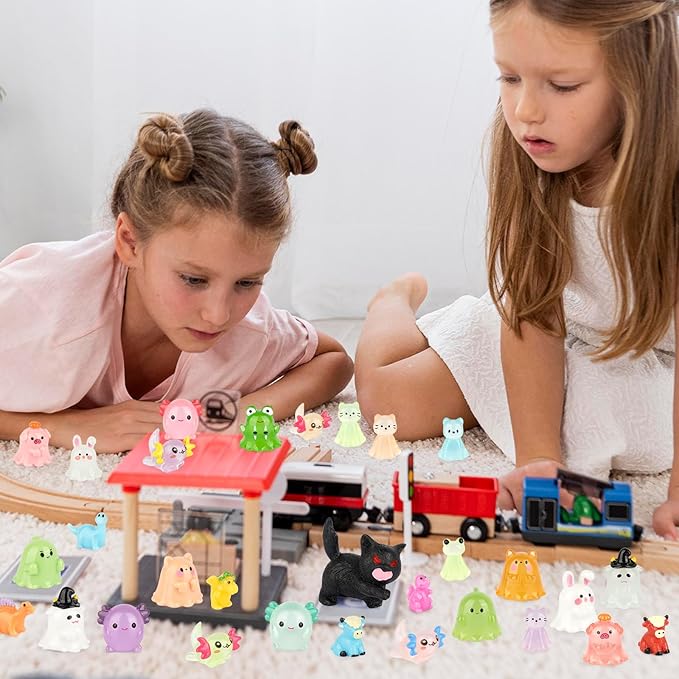 50 Pcs Mini Resin Animals, Miniature Figurines Tiny Animals to Hide, Small Luminous Animals Mini Animals Figurines Bulk Ornament for Fairy Garden Landscape Dollhouse Accessories