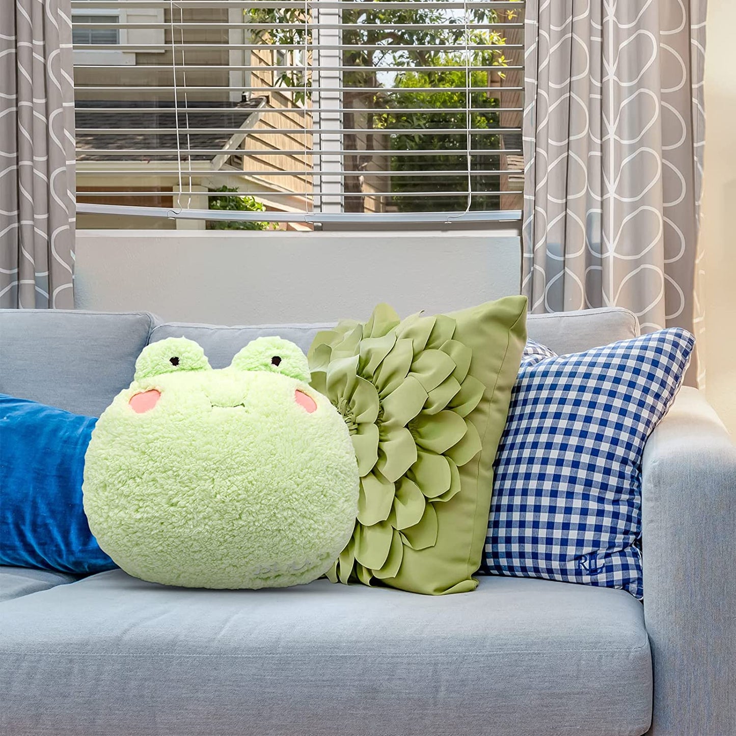 Frog Plush Pillow, Cute Frog Stuffed Animal Suitable for Boys and Girls, Kawaiii Plushies Home Cushion Frog Pillow Decoration Stuffed Toy Kawaiii for Children Frog Plushie